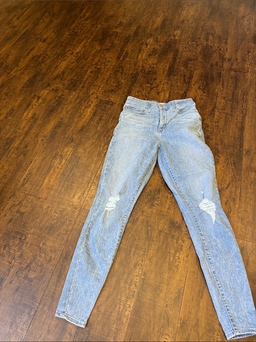 Women’s Levi Blue Distressed Skinny Jeans